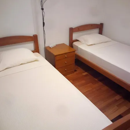 Costa Funchal, Santa Cruz, Private * Santa Cruz