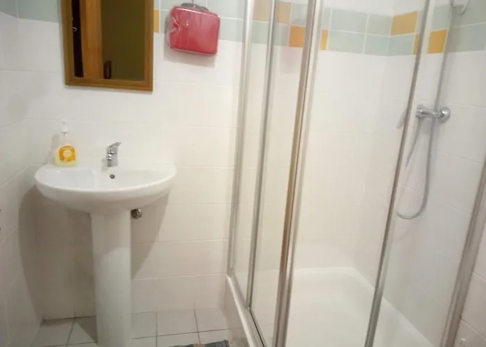 Costa Funchal, Santa Cruz, Private Хостел Санта-Крус
